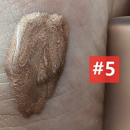 Liquid Highlighter Drops for a Dewy Glow