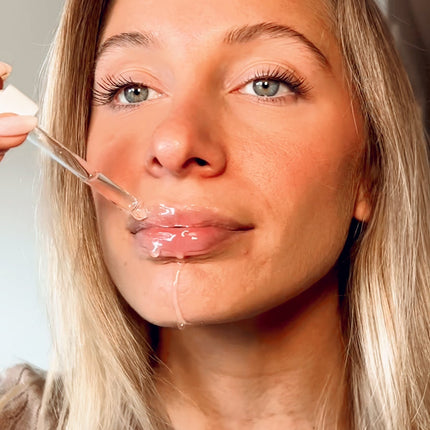 Hyaluronic Plumping Serum with Vitamin B5 + Snow Mushroom