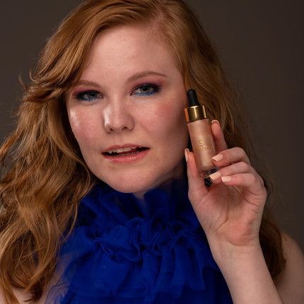 Liquid Highlighter Drops for a Dewy Glow