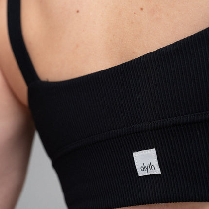 DYNAMIC Devoted Sports Bra – Women's Mid Impact Sports Bra