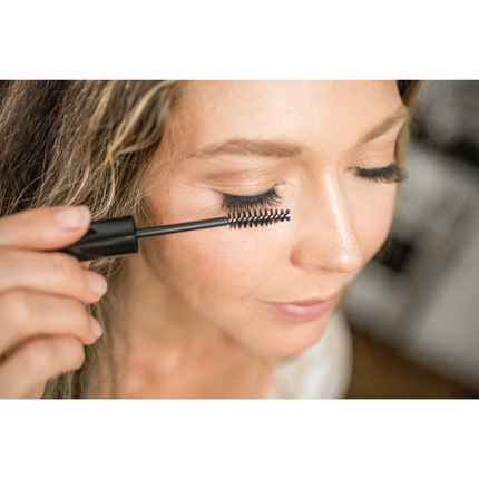 Eyelash & Eyebrow Growth Serum – Thickening & Lengthening