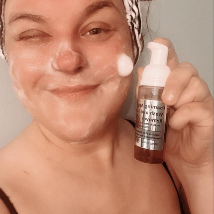 Oil-Free Foaming Face Wash for Acne-Prone Skin