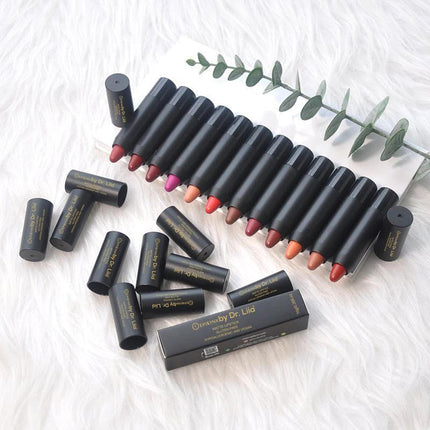 Lip Crayon & Liner for Thin Lips